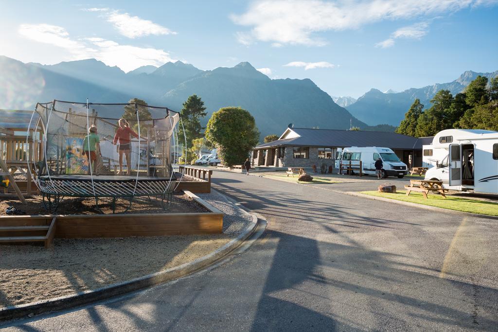 Fox Glacier Top 10 Holiday Park & Motels Exteriör bild