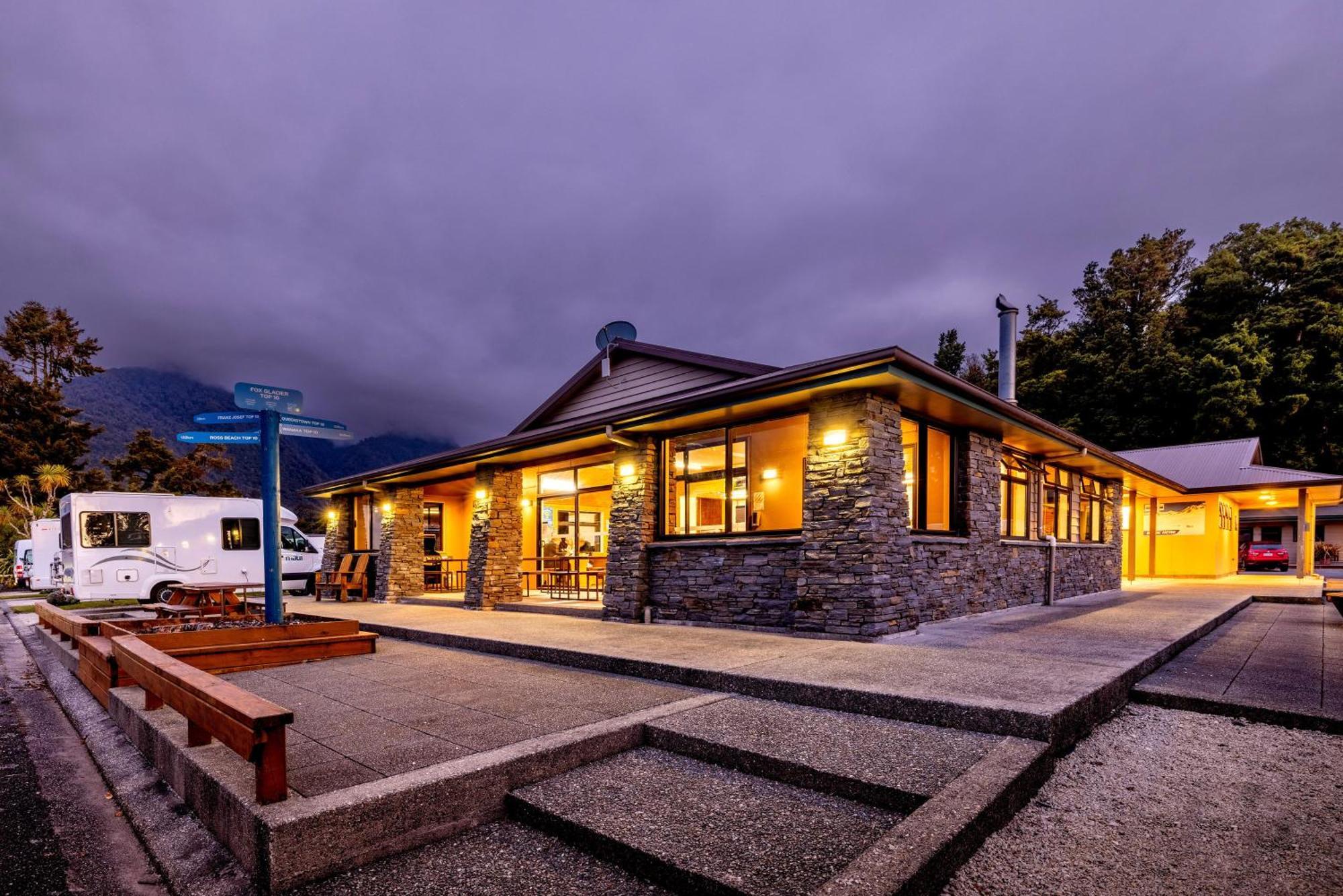Fox Glacier Top 10 Holiday Park & Motels Exteriör bild