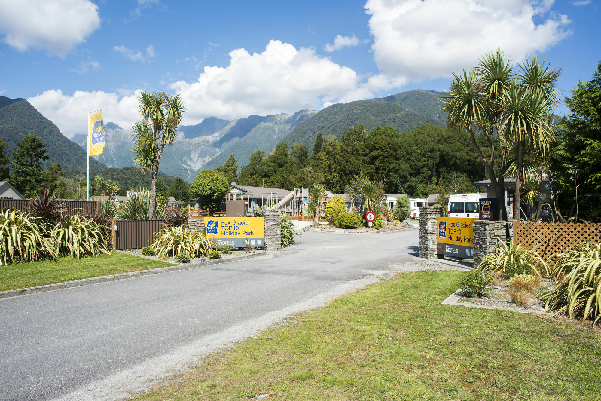Fox Glacier Top 10 Holiday Park & Motels Exteriör bild